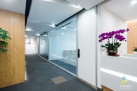 Cloison en verre transparente avec cadre en aluminium moderne, mur en verre plein pour bureau, hôpital, école, entrepôt