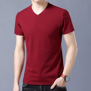 Nouveaux T-shirts d'été pour hommes style coréen, couleur unie, en coton, col en V, coupe ajustée, hauts formels, vente en gros pour jeunes et hommes d'âge moyen - Product Image 6