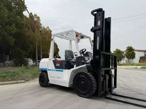 Chariot élévateur TCM 5 T d'occasion Moteur diesel à mât 3 étages de 5 tonnes, faible durée, hauteur de levage de 4000mm, bien entretenu, prêt à fonctionner - Product Image 3