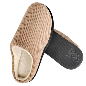 StepGrace Fashion Pantoufles chaudes d'intérieur simples Semelles souples Pantoufles antidérapantes pour couples - Product Image 1