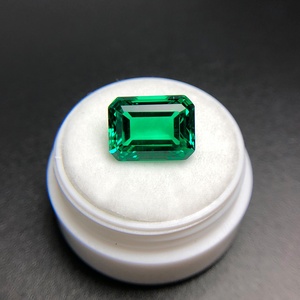 Smeraldi Sintetici Taglio Ottagonale Colore Verde Smeraldo Creati in Laboratorio 1 Carato - Product Image 1