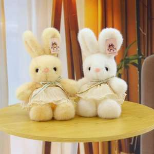 Simpatico coniglio bianco ricamato giocattoli di peluche realizzati su misura con gonna floreale 2025 giocattoli più recenti PP cotone imbottitura fodera di maglia all'ingrosso - Product Image 3