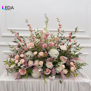 Arreglo de Rosas de Seda Rojas Románticas Leda, Flor Artificial Hecha a Mano, Alta Simulación, Decoración de Boda, Reutilizable y Reciclable - Product Image 2