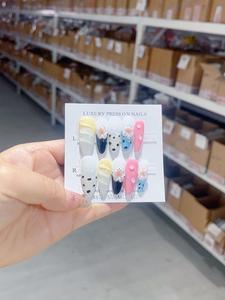 Pegatinas de <span class=keywords><strong>uñas</strong></span> de dedo ABS con temática de otoño Tallado intrincado con estampado de animales y elementos de arce Diseño de cubierta completa en forma de almendra - Product Image 6
