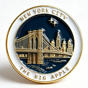 New York City Medal Gold Plated Zinc Alloy Hard Enamel Souvenir Circular Shape Cityscape Theme - Product Image 1