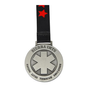 Produits à succès Médailles personnalisées en alliage de zinc Dessin animé Lune Tourne Médailles souvenirs - Product Image 3