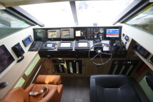 Yate de Lujo Personalizado de Fibra de Vidrio de 27.78m (28m) |   Embarcación de Recreo y Entretenimiento de Élite - Product Image 3