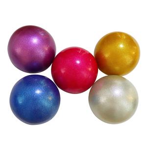 Palla Glitter Personalizzata da 16cm - 18cm per Ginnastica Ritmica, Danza ed Esibizioni - Product Image 1