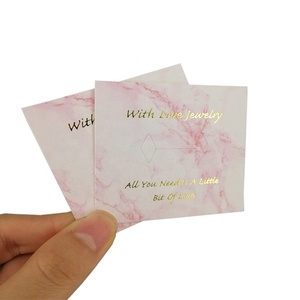 Yilucai <span class=keywords><strong>personnalisé</strong></span> rose petites boucles <span class=keywords><strong>d</strong></span>'oreilles porte-colliers feuille <span class=keywords><strong>d</strong></span>'or cartes porte-cartes en papier - Product Image 1