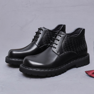Botas de cuero de nuevo estilo para hombre, de piel auténtica de primera calidad, estilo británico para negocios, botas casuales tipo Martens, con aumento de altura - Product Image 2