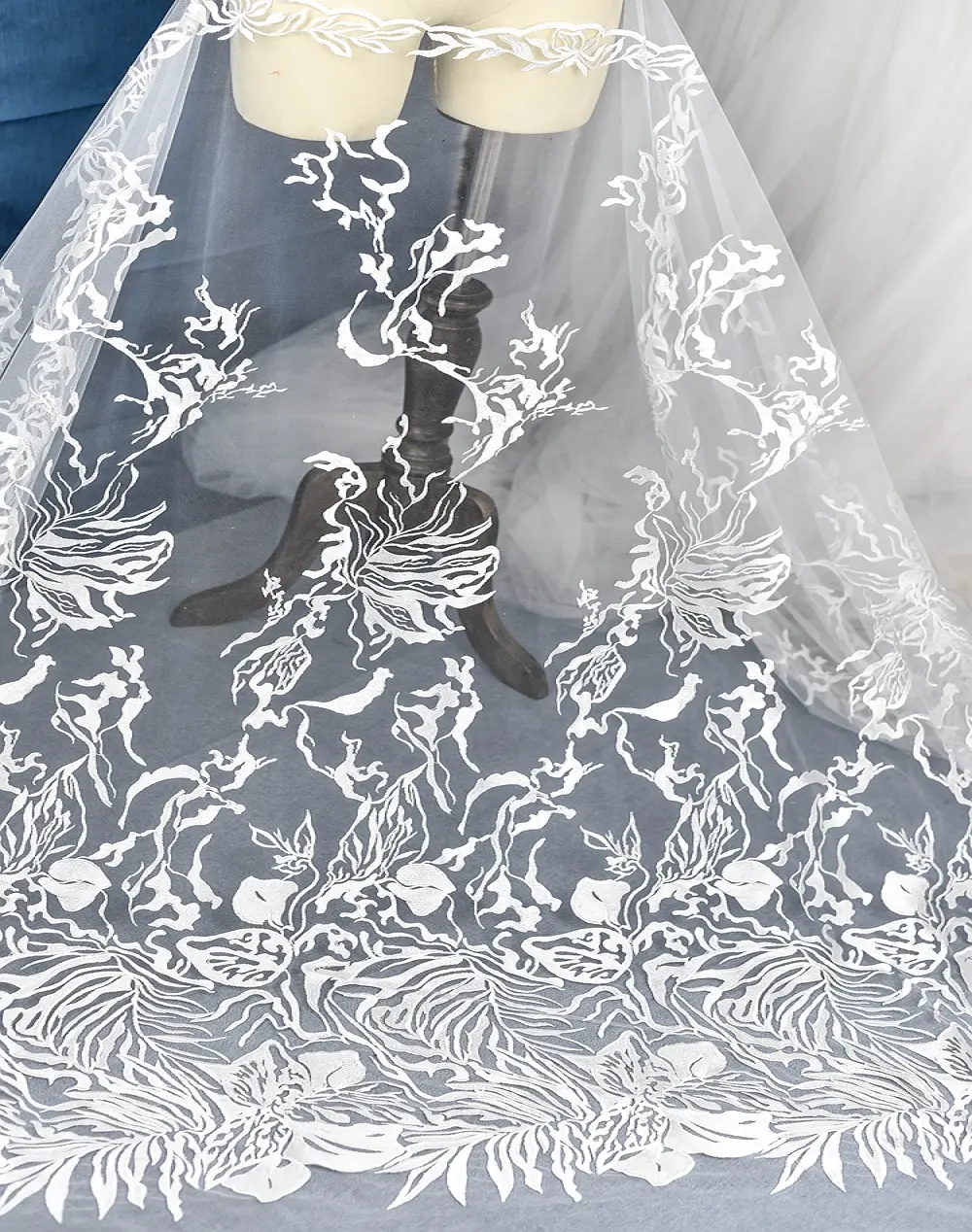 Diskon besar Cina grosir renda jala putih kain bordir untuk gaun pernikahan