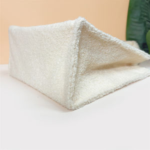 Bolsa de Mano Tipo Teddy con Logotipo Personalizado, con Bolsillo y Cremallera, Tipo de Cierre Abierto con Dos Asas - Product Image 3