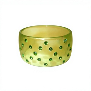 Juego de Brazaletes Apilables de Resina Brillante y Transparente, Brazaletes Acrílicos Premium Arcoíris, Joyería de Moda Unisex, Regalos para Fiestas - Product Image 5