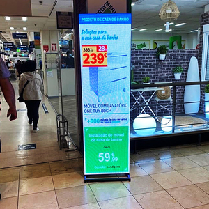 โปสเตอร์แสดงผล LED แบบบางพิเศษหน้าจอแสดงผล LED ในร่มแบบถอดออกได้สำหรับงานแสดงสินค้านิทรรศการ - Product Image 1