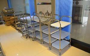 Chariots commerciaux de service de collecte de nourriture de restaurant d'acier inoxydable de 2 rangées avec les roues universelles - Product Image 4