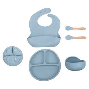 Cuenco de silicona personalizado de grado alimenticio para bebé, juego de alimentación con cuchara, babero para bebé, juego de vajilla con ventosa