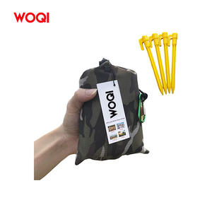 Manta de exterior Woqi 71x55 compacta, ligera, a prueba de arena, manta de bolsillo para playa, senderismo, viajes y camping. - Product Image 3