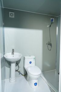 Toilettes mobiles de luxe en acier de haute qualité, toilettes portables, salle de bain extérieure, unité de douche, toilettes, mini-pods, conteneurs - Product Image 5