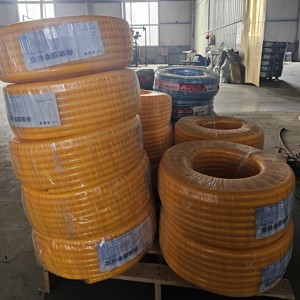 高圧繊維強化<span class=keywords><strong>PVC</strong></span>編組サクションホース透明プラスチックチューブ（給水用） - Product Image 4