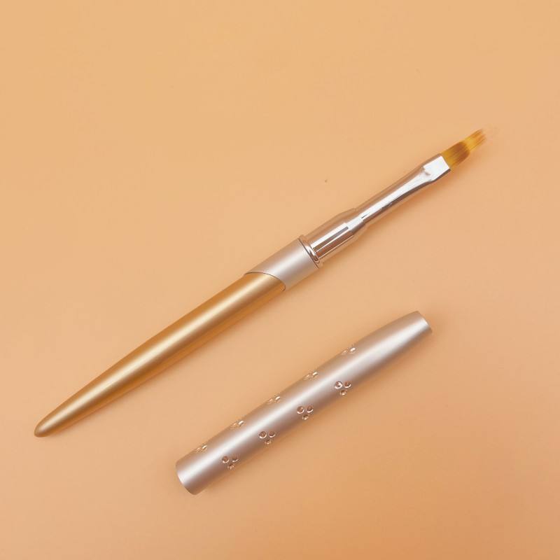 Stylo floral en dentelle