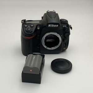กล้อง <span class=keywords><strong>Nikon</strong></span> <span class=keywords><strong>D700</strong></span> มือสองขายส่ง ฟูลเฟรม DSLR 12.1MP ระบบโฟกัสอัตโนมัติ 51 จุด ตัวกล้องทำจากแมกนีเซียมอัลลอย คุณภาพพรีเมียม ปรับปรุงใหม่สำหรับขายต่อ - Product Image 1