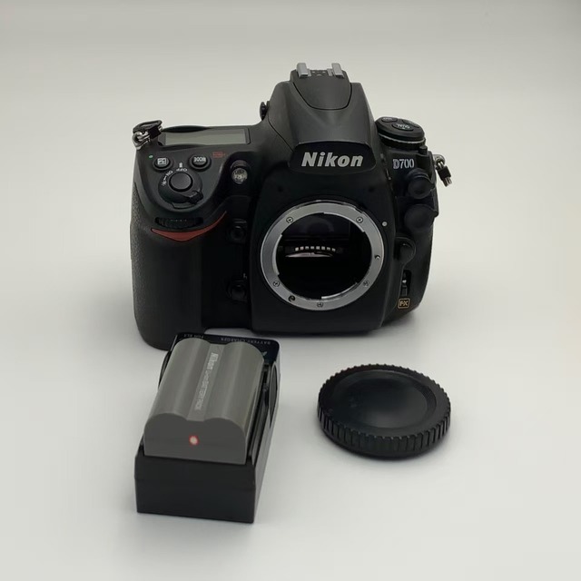 Wholesale Used N ikon D700 Full Frame DSLR 12.1MP 51-Point AF Magnesium Alloy Body Premium Quality Refurbished for Resale