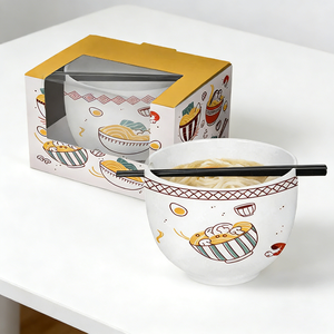 Witte op maat gemaakte porseleinen noedelkom met stokjes en doosverpakking - Product Image 1