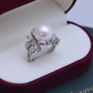 Anillo de Perlas Blancas Redondas de 12-13 mm de Zhuji Danshui, Luz Intensa, Pequeñas Imperfecciones, Anillo de Plata S925 con Lazo, Joyería Fina y Elegante - Product Image 1