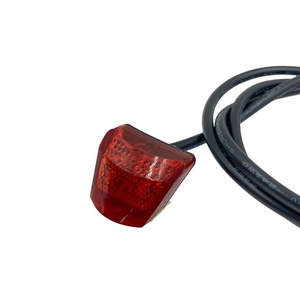 Accesorios de Luz Trasera para Scooter Eléctrico Kukirin G2 Pro, Piezas de Repuesto, Guardabarros Trasero, Luz Roja de Advertencia - Product Image 3