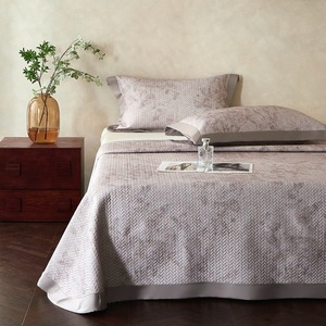 Tapis de refroidissement en fibre de bambou haut de gamme couverture d'impression personnalisée respirant lavable léger draps de lit matelassés de luxe 3 pièces ensemble de literie - Product Image 2