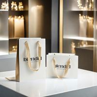Sac cadeau en papier kraft blanc de luxe avec ruban et poignée, sac de shopping en carton blanc, emballage en matériaux recyclés pour bougies et artisanat