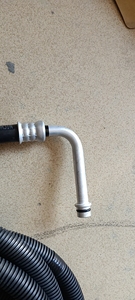 Tuyau évaporateur-compresseur 46C8696 compatible avec les pièces de chargeuse Liugong – Pièces de machines de construction directement de l'usine - Product Image 3