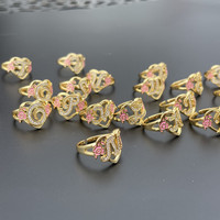 Qiuhan OEM Personnalité A-Z Lettre Femmes Fleur Coeur Réglable Zircone Personnalisé Initiale Émail Anneau