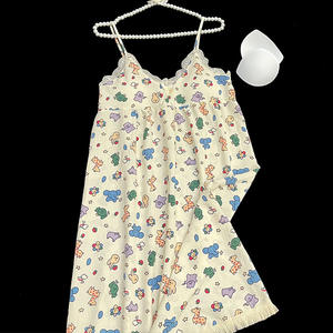 Camisola de satén inspirada en el pequeño <span class=keywords><strong>libro</strong></span> rojo al por mayor para niñas con estampado de dibujos animados de animales lindos para niñas - Product Image 3