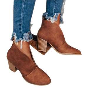 מגפי נשים קצרים אופנתיים לחורף, עם עקב עבה, בד פלנל, וקצה מחודד, בסגנון עץ, רבי מכר - Product Image 1