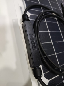 Panneaux solaires monocristallins semi-flexibles portables en gros de Chine, accessoires de voiture, panneaux solaires minces et enroulables de 200 W pour le <span class=keywords><strong>camping</strong></span> en plein air - Product Image 3