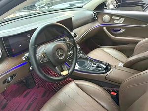 <span class=keywords><strong>Mercedes</strong></span>-Benz <span class=keywords><strong>Clase</strong></span> <span class=keywords><strong>E</strong></span> <span class=keywords><strong>2017</strong></span> Sedán Usado, Volante a la Izquierda, para Exportación - Product Image 6