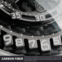 Montre mécanique automatique de luxe à mouvement rétrograde avec verre saphir incurvé, cadran en fibre de carbone personnalisé et logo sur mesure