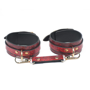 Esposas <span class=keywords><strong>de</strong></span> cuero Sexo Tobillo Cuff Fetish Restricciones Bondage Gear Pulsera BDSM Mujer Erótico Adulto Cosplay Juguetes Parejas Legcuffs - Product Image 1