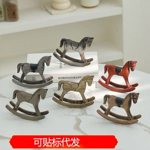 ม้าโยกไม้ตกแต่ง 4 ชิ้น สไตล์ยุโรปแบบชนบท ของตกแต่งห้องนั่งเล่น งานฝีมือไม้ทำมือ - Product Image 5