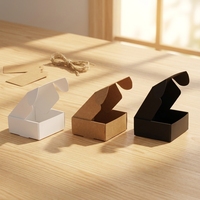 Boîtes d'expédition pliables en papier, petit format, chocolat noir et blanc, prix raisonnable, logo personnalisé, forme carrée