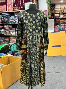 Robe Anarkali à imprimé floral, maxi bohème, ethnique, évasée, imprimée à la main, coupe A, 100% coton, patchwork, 6XL - Product Image 4
