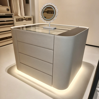 Armoire de dressing, meuble de rangement de luxe sur mesure en bois MDF, îlot de rangement spacieux pour la maison