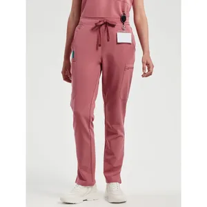 Pantalones Cargo Relentless, merchandising médico sostenible - Product Image 1