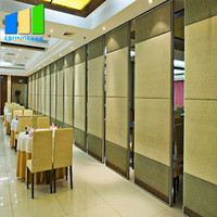 Système de cloison rétractable EBUNGE, cloison mobile et opérable, cloison acoustique, cloisons insonorisées pour hôtel, salle de banquet