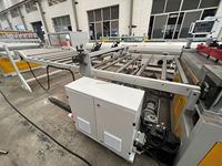 Usine de fabrication WPC PVC bois meubles panneau porte faisant la machine WPC revêtement de sol profil ligne de production d'extrusion