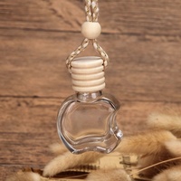 Vente chaude Verre Transparent 8ml 10ml Diffuseur De Voiture Bouteille De Parfum Vide Conception Suspendue avec Bouchon À Vis Joint