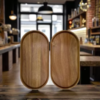 Vente en gros d'assiettes ovales en bois d'acacia massif avec logo personnalisé gravure polissage pour café service à thé occasions de fêtes pour hôtels