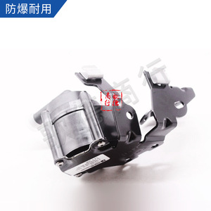 Bomba de agua electrónica Pierburg 1.6T para 3008 con soporte de hierro V763036880-01 - Product Image 2