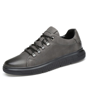 Sneakers en cuir véritable sur mesure OEM pour hommes, grande taille, noires, décontractées, tendance, en cuir véritable - Product Image 1